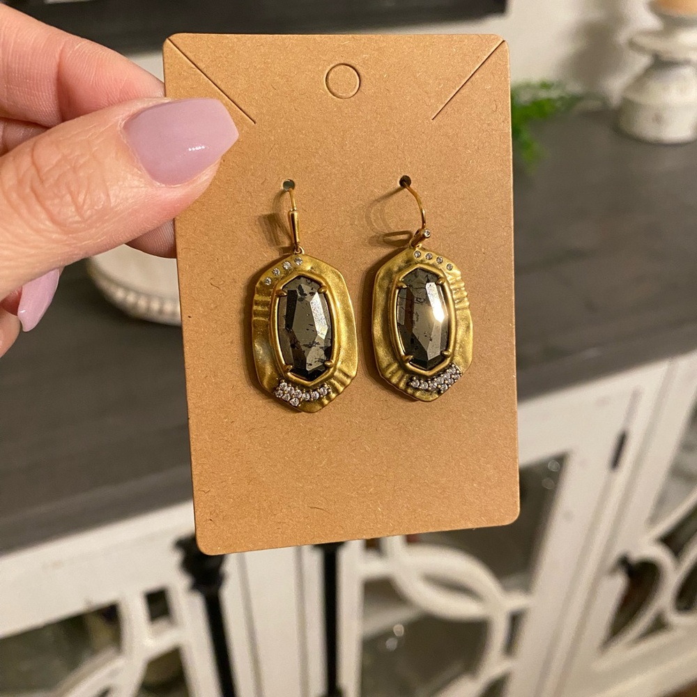 Bundle of gold earrings - Picture 6 of 7
